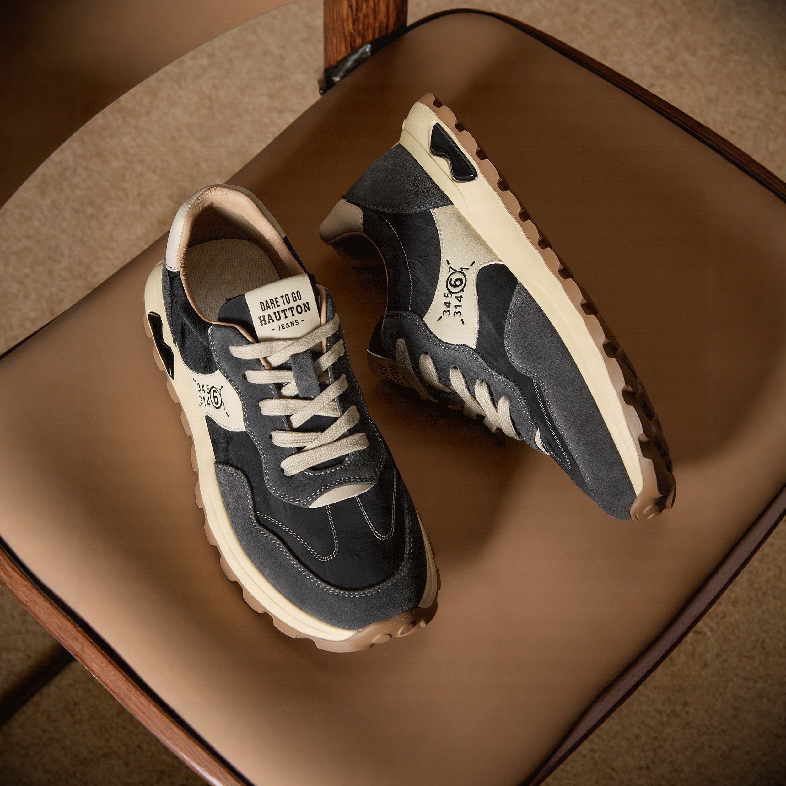 HauttonJeans男鞋冬季2025新款厚底休闲运动鞋男款复古透气阿甘鞋,流行男鞋,时尚休闲鞋,淘宝优惠券,粉丝福利购,淘宝优惠卷