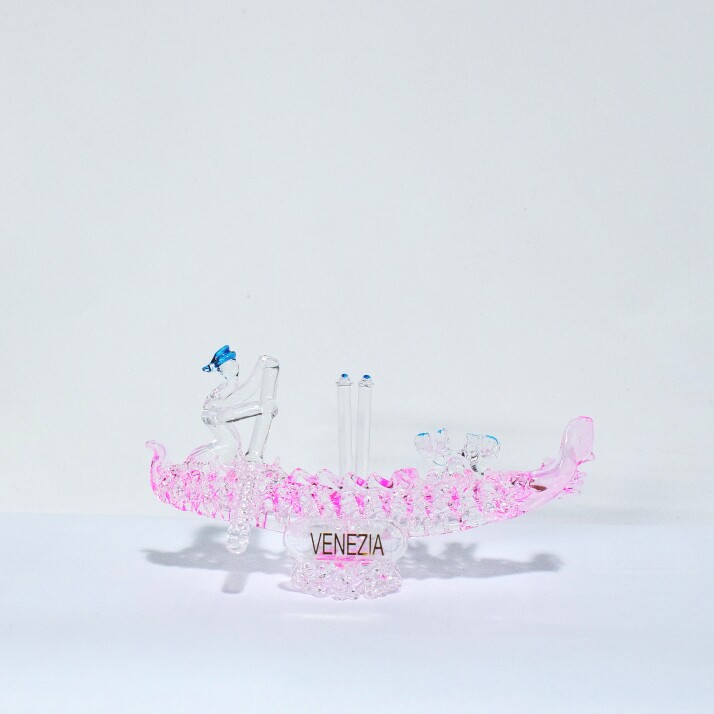 이탈리아 대외 무역 보트 유리 장식 집을 떠나지 않고도 베니스 기념품과 선물을 구입할 수 있습니다