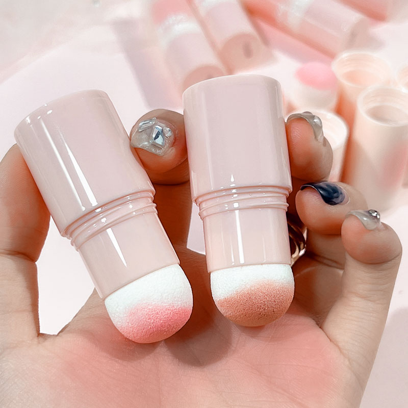 腮红棒自然感裸妆纯欲风