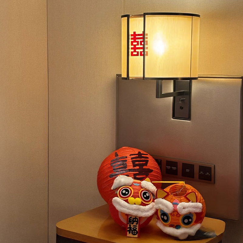 结婚婚房布置卧室喜字灯笼订婚布置装饰古风蜂窝球喜事纸灯笼挂饰