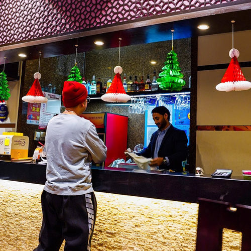 圣诞节商场店面酒吧圣诞帽树挂饰