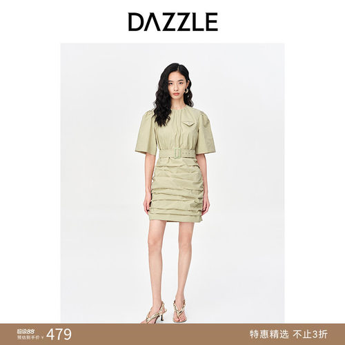 褶裥设计	工装风格	显瘦裙型