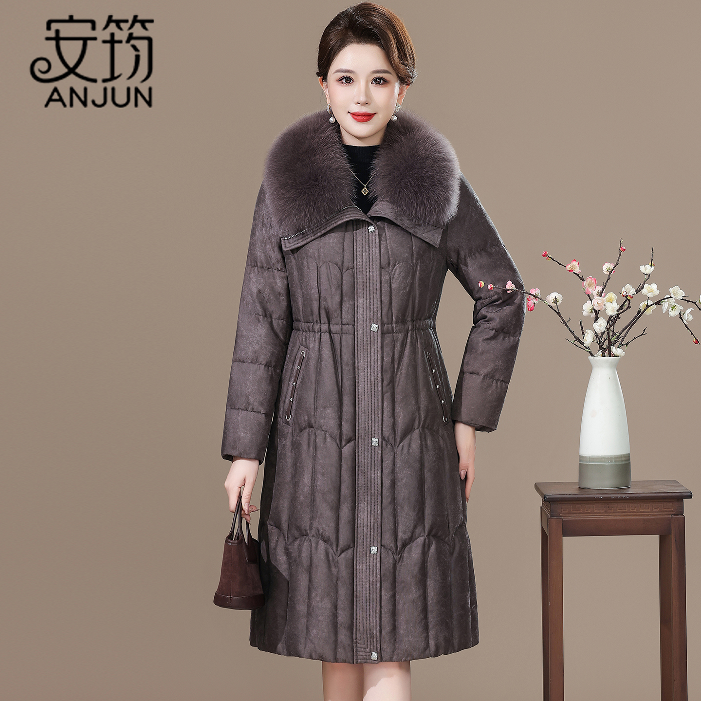 高端羽绒服女冬长款2025新款过膝气质显瘦保暖白鹅绒狐狸毛领外套