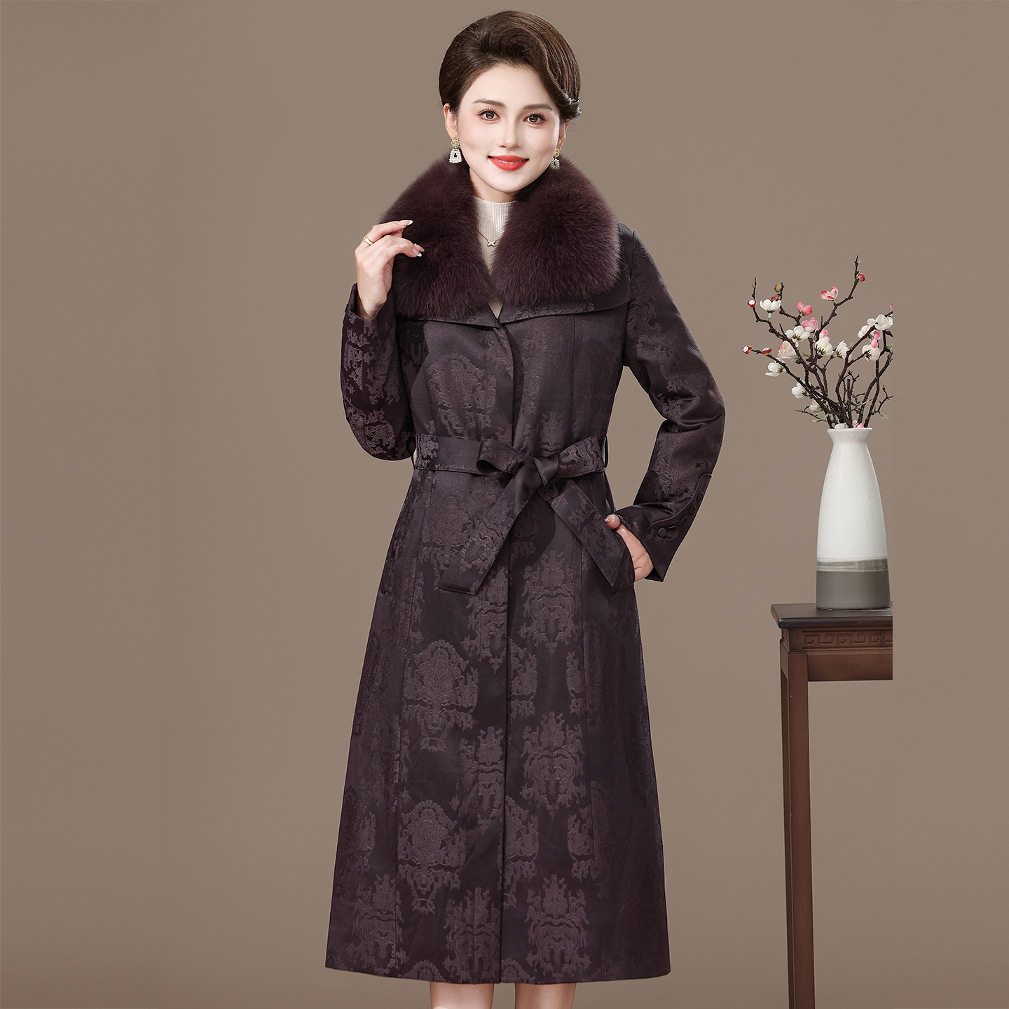 2025冬季新款中老年羽绒服