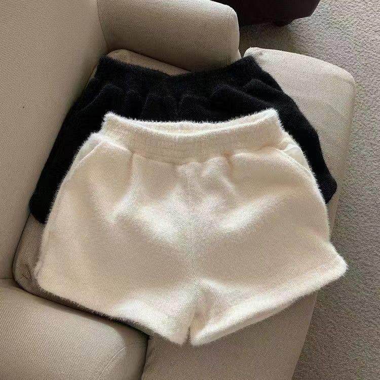 女童毛绒短裤秋冬季外穿女孩2025新款配靴子的裤子小个子打底靴