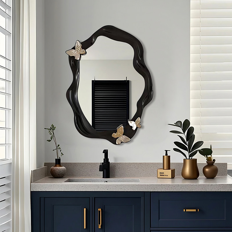 不规则创意造型镜法式蝴蝶雕花化妆镜家用壁挂智能浴室镜装饰镜子