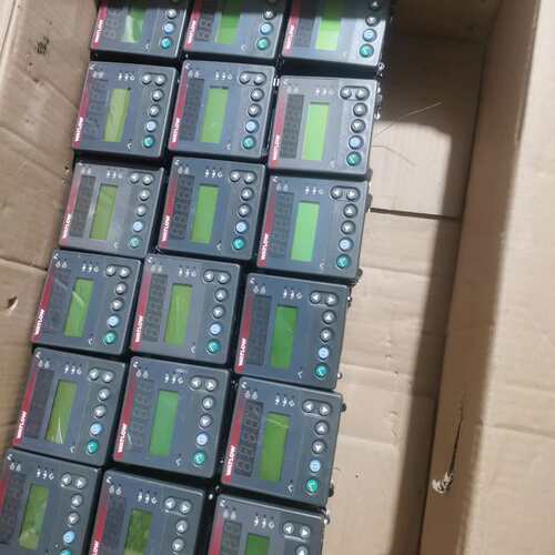 可维修-全新瓦特隆温控器F4SH-FFA6-01RG，带安装固定架