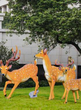 户外仿真梅花鹿雕塑玻璃钢售楼部庭院园林草坪景观公园麋鹿大摆件