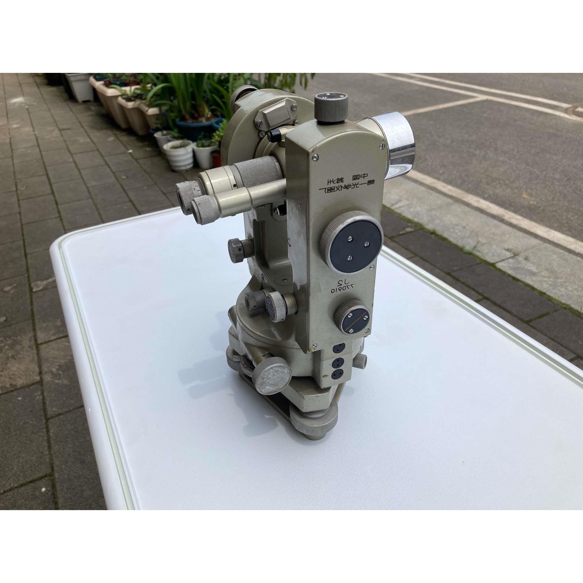 询价苏一光 J2 光学经纬仪，二手实物拍摄，成色见图，望远镜倒像