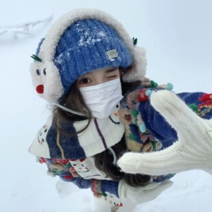 雪地出片~可爱毛绒苹果耳罩女冬季2025新款保暖学生护耳朵捂子
