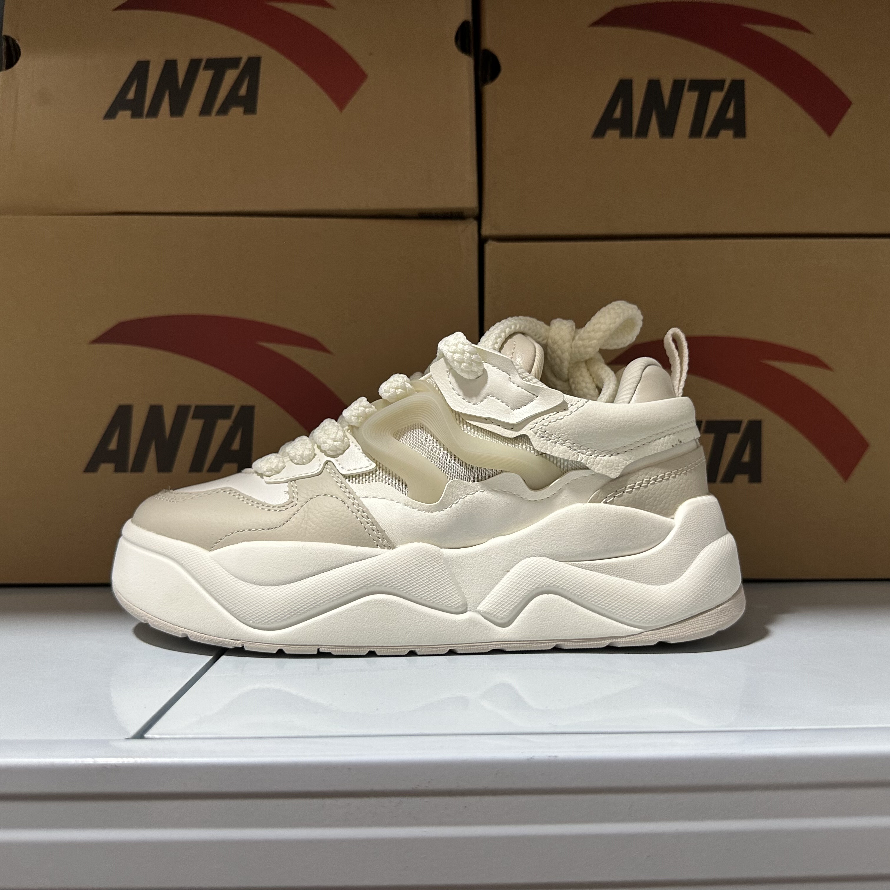 安踏 大面包 舒适减震 厚底增高 防滑耐磨 潮流 女板鞋 122428091