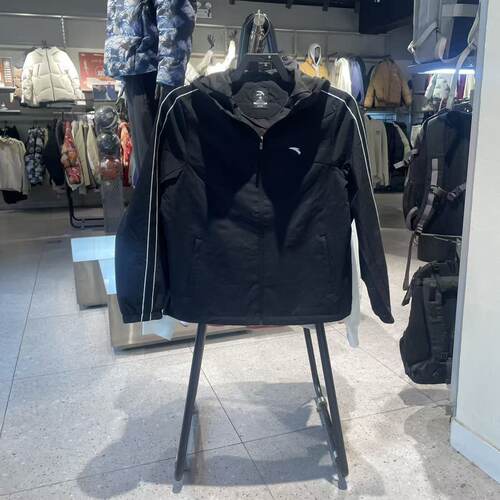 安踏无氟防泼水外套女综训夹克