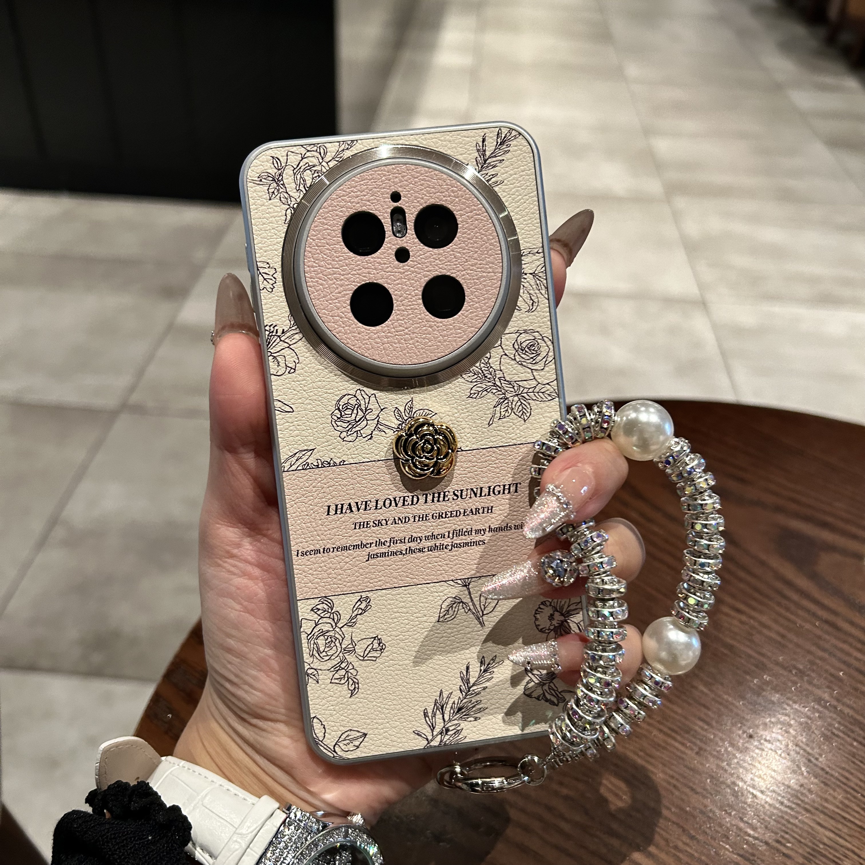 适用华为mate60pro+手机壳Pura70pro+新款mate70pro+素描玫瑰山茶花mate40pro高级感mate50pro水钻手链皮质女