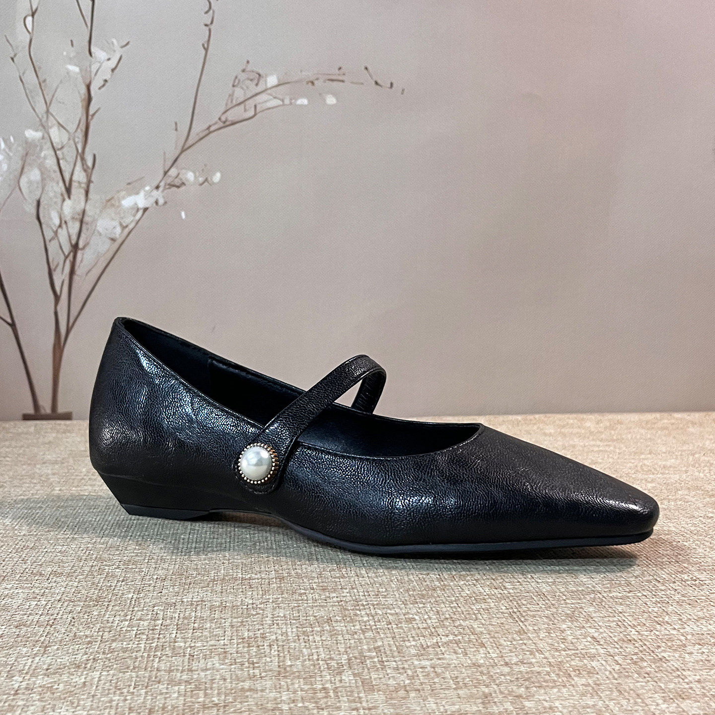 大码女鞋法式复古风黑色尖头玛丽珍鞋一字带珍珠装饰平底单鞋百搭