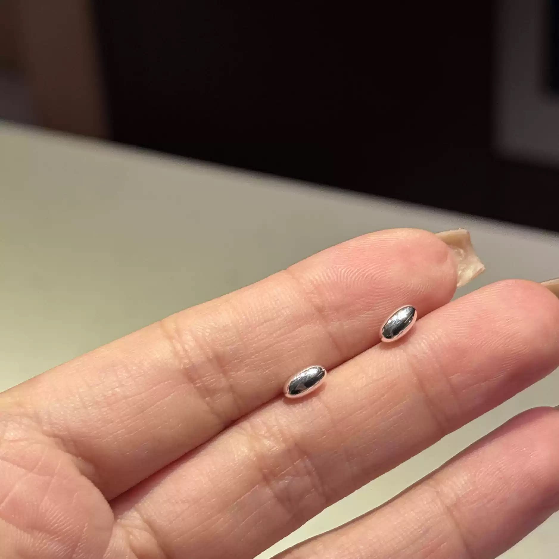 925通体银一粒米耳钉