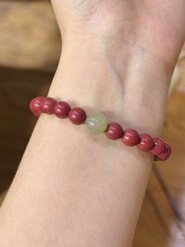 8m和田玉朱砂手链