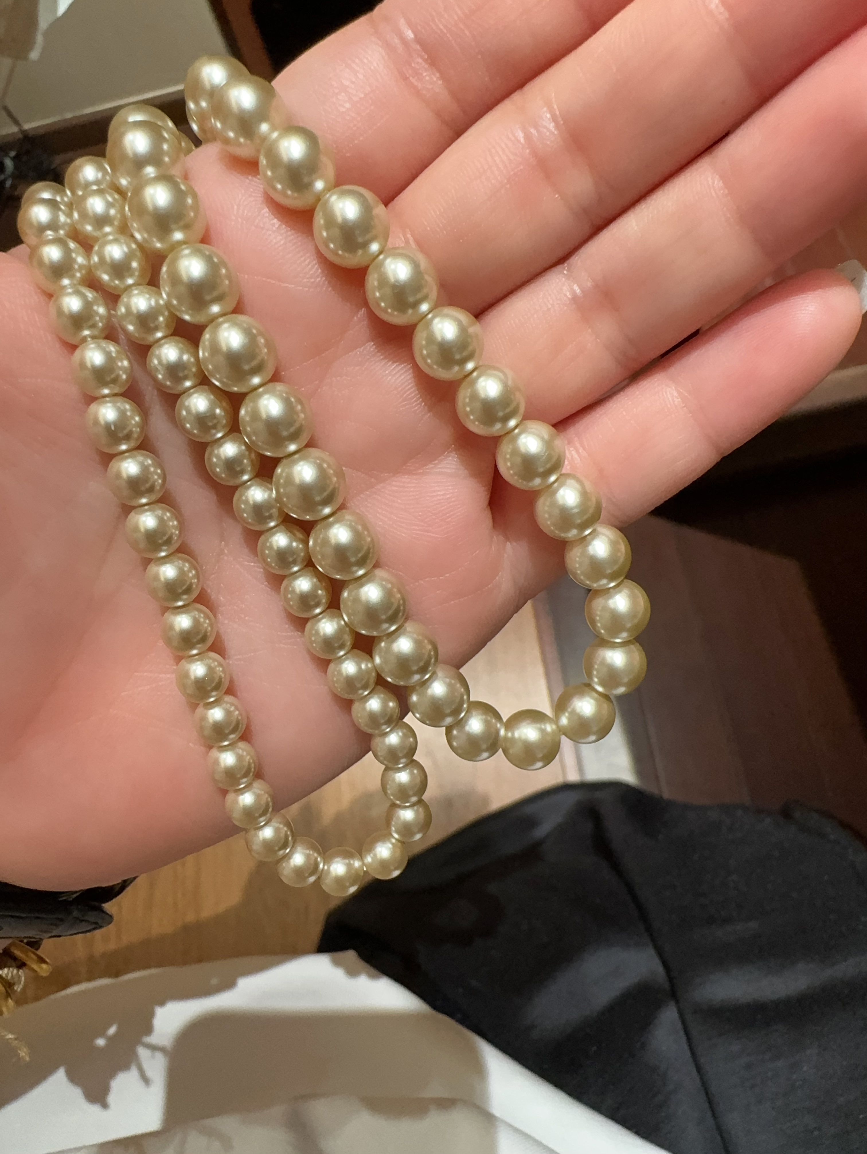 香槟奶金珠珠项链