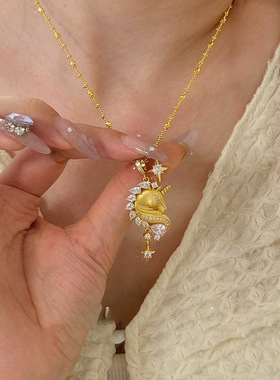 18k真金电镀锆石本命年小马项链复古宫廷风锁骨链轻奢高级感项饰