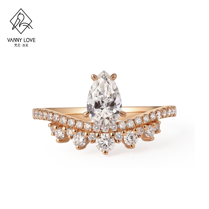 vanny love/梵尼洛芙芙瑞雅豪华群镶18k金钻戒