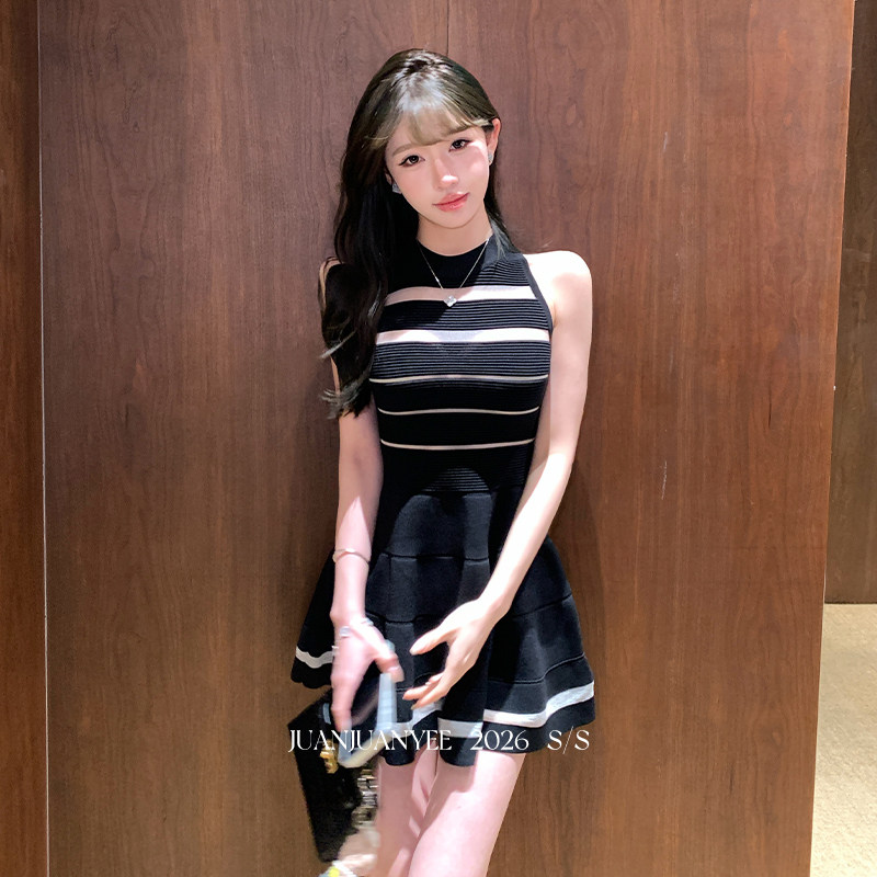 juanjuanyee【26小巴秀款】元英同款欧根纱拼接条纹无袖连衣裙女