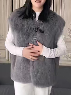 深圳南油＃2025秋冬新款香港巴黎五区AKV领宽松托卡皮毛一体马甲