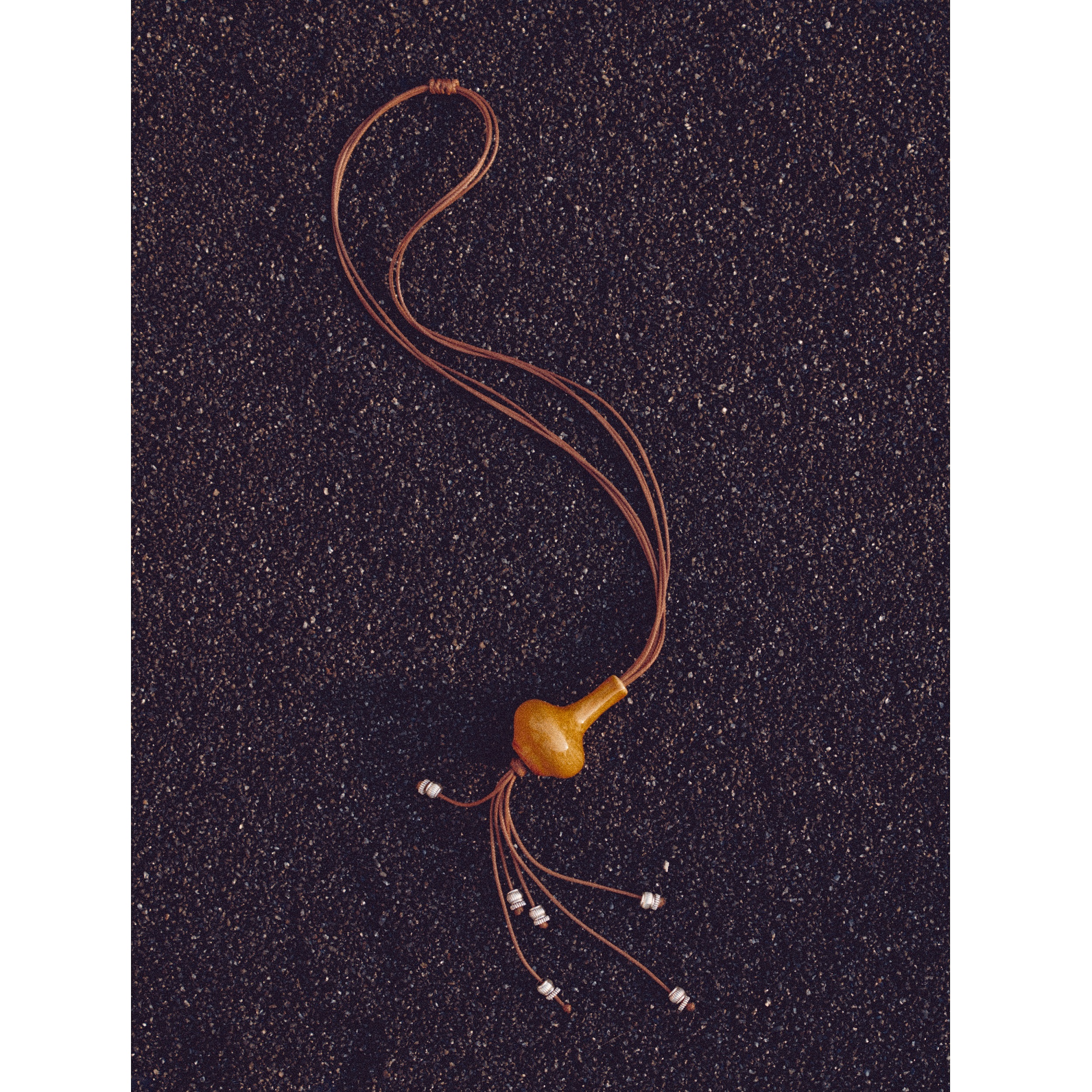 【SILENT FIRE 静燚】 黄河琉璃系列 黄河琉璃彩片 葫芦瓶项链