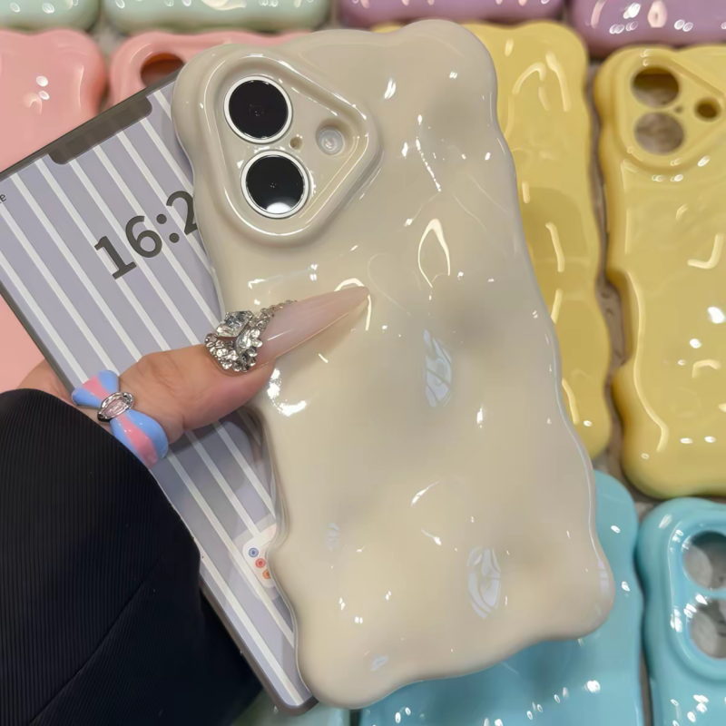 高级云朵波浪壳苹果15手机壳