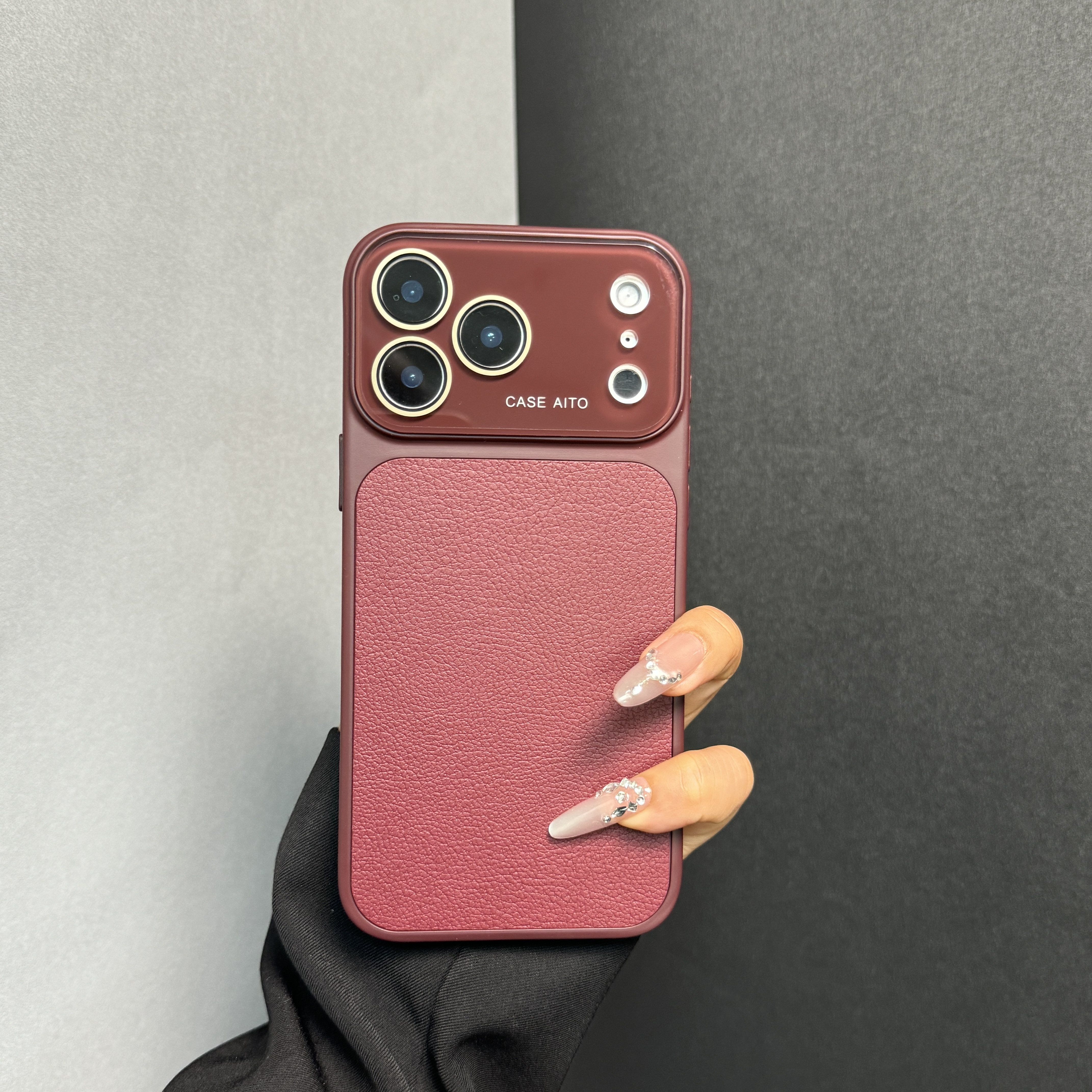 酒红色荔枝纹苹果17promax手机壳秒变iPhone17自带镜头膜16promax高级感15全包相机按键13大视窗防摔套14适用