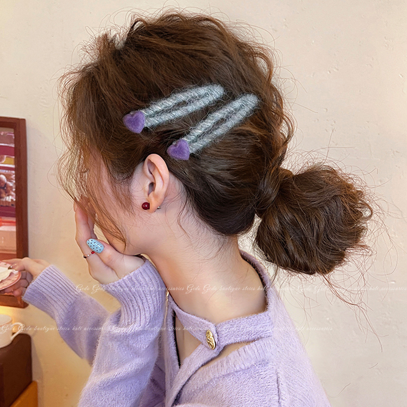 甜美紫色爱心毛线发夹