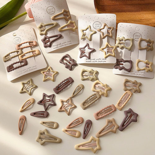 奶咖色的小发夹吉度发卡简约高级