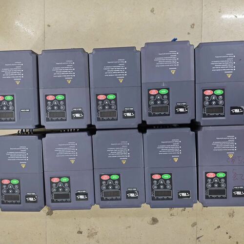 议价伟垦变频器VT100L5R5GB/7R5PB可维修