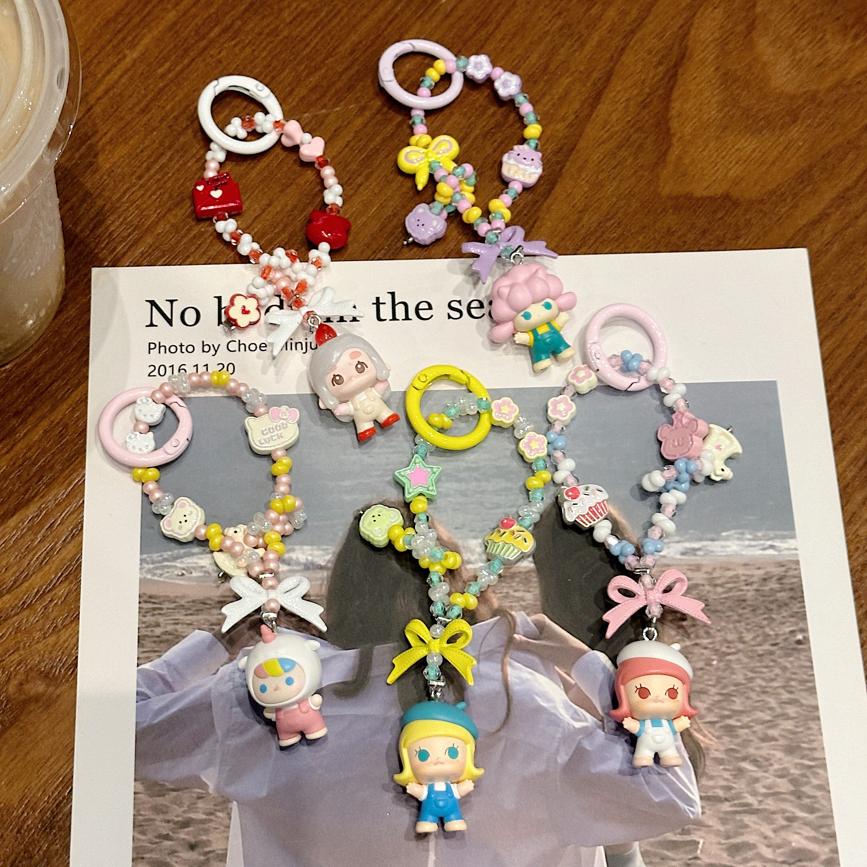 抱抱蝴蝶结手提链短款手腕手机挂绳ins风创意手工串珠挂饰新款包包钥匙扣手机壳通用送夹片结实耐用防丢吊绳