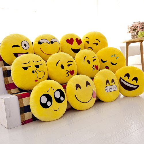 emoji表情包抱枕靠垫毛绒玩具