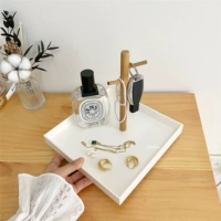 Белая квадратная система хранения