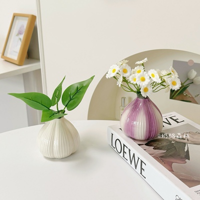 北欧风洋葱陶瓷仿真创意小花瓶
