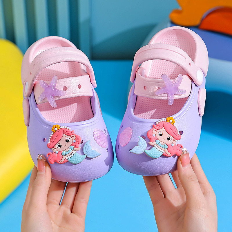 儿童洞洞鞋女童夏季2026新款室内家居防滑女孩沙滩外穿宝宝凉拖鞋