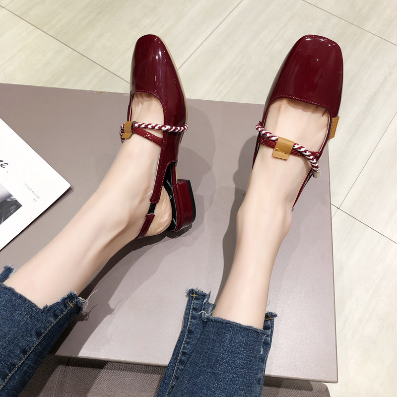 2019夏季新款包头凉鞋女仙女风中跟搭配裙子的百搭粗跟后空温柔鞋在类目 女鞋, 低帮鞋中 - 来自Buy2taobao.com提供专业的淘宝代购服务