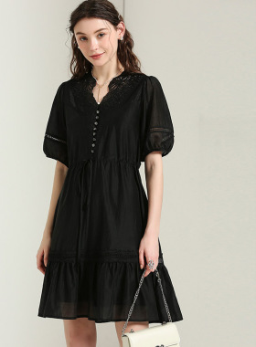 DONEED夏款法式优雅刺绣V领拼接轻薄短袖抽绳显瘦中长款连衣裙女