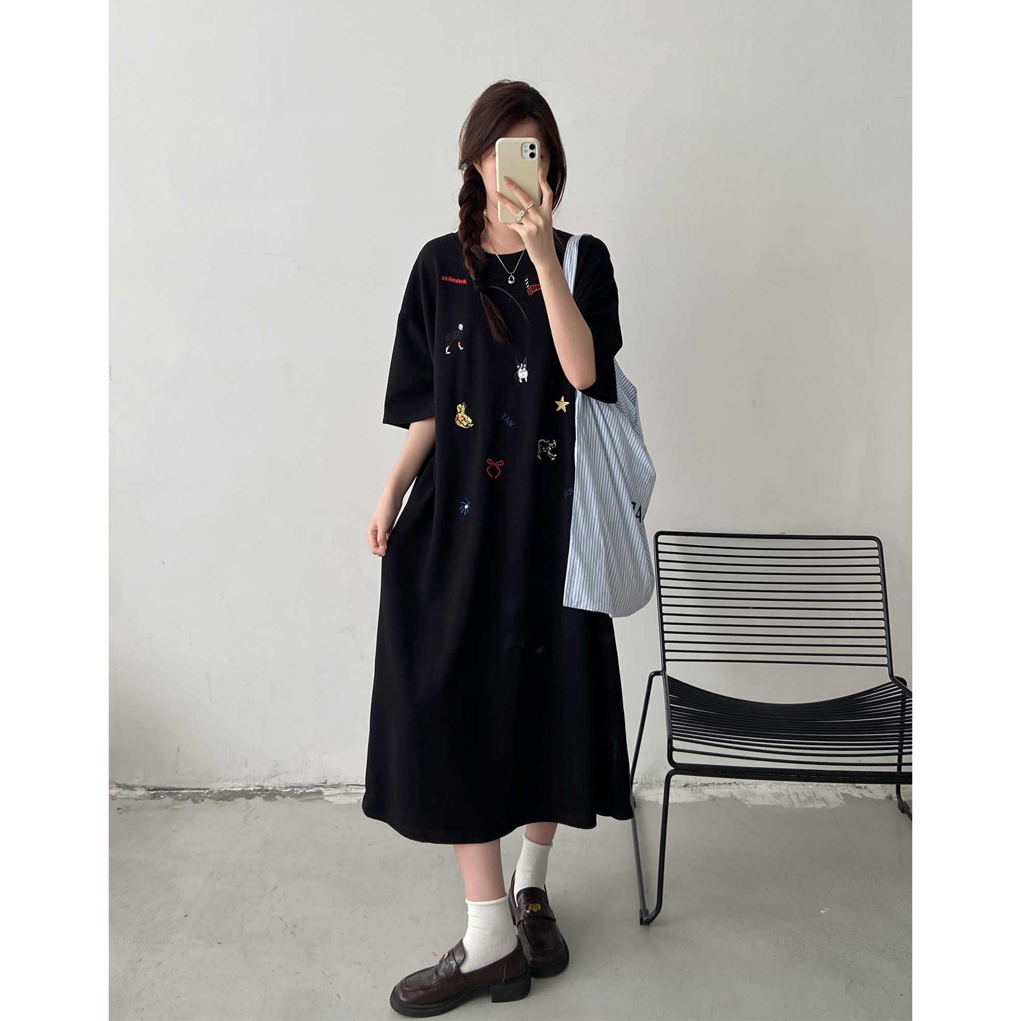 大码设计感刺绣短袖连衣裙女2026夏季新款胖MM遮肚显瘦休闲T恤裙