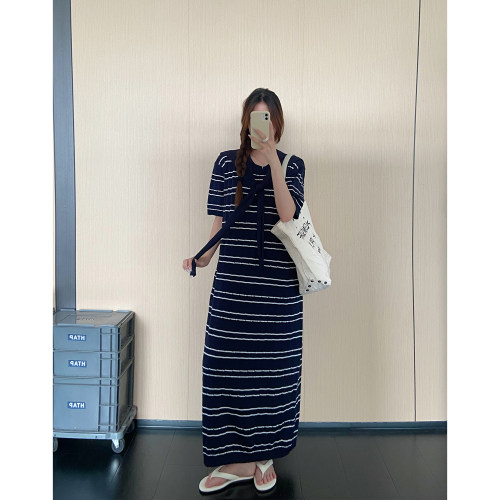 夏季新款针织短袖条纹连衣裙女2026韩版宽松显瘦遮肉休闲过膝长裙
