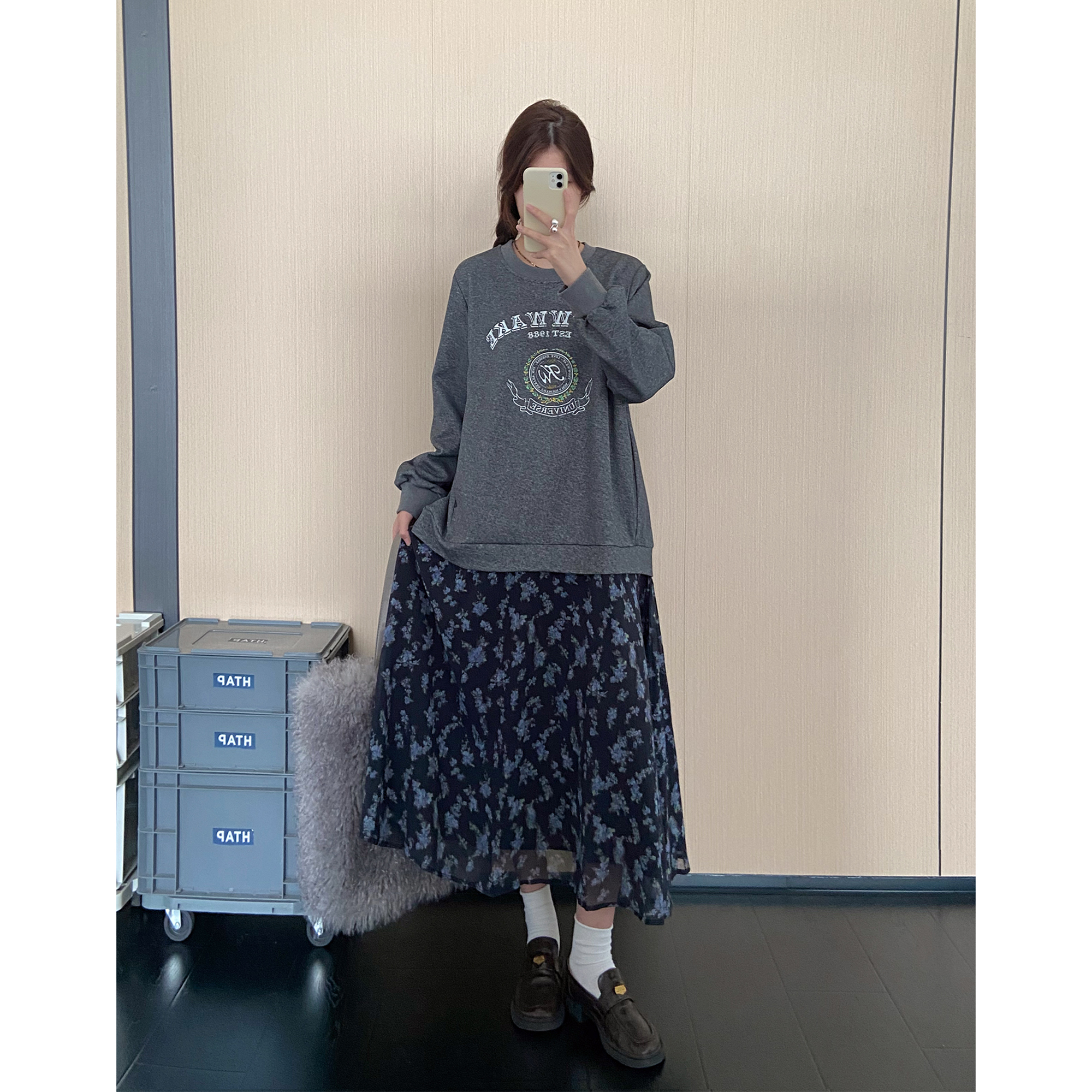 大码假两件卫衣连衣裙女秋冬新款法式高级感宽松显瘦穿搭长袖裙子