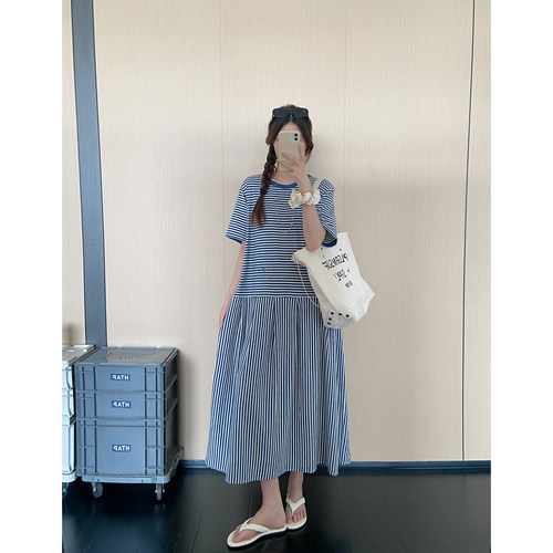 松弛风条纹短袖连衣裙女2026夏装新款韩系宽松休闲拼接T恤长裙子