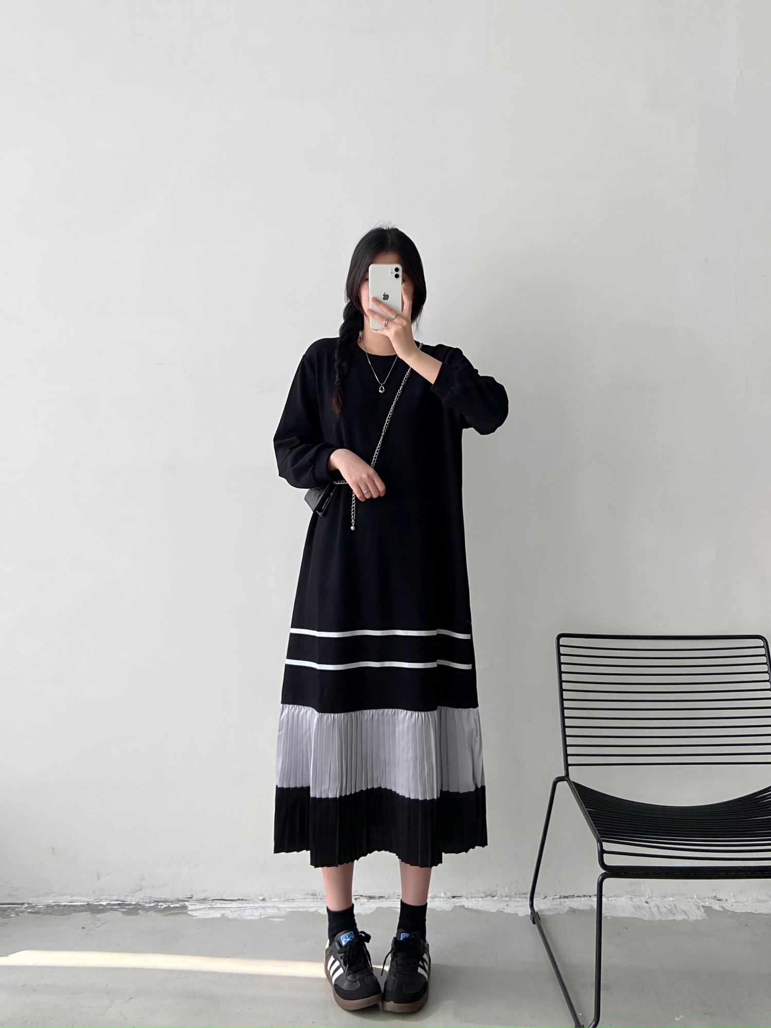 拼接撞色大码压褶T恤裙女2025春新款胖mm宽松长款过膝长袖连衣裙