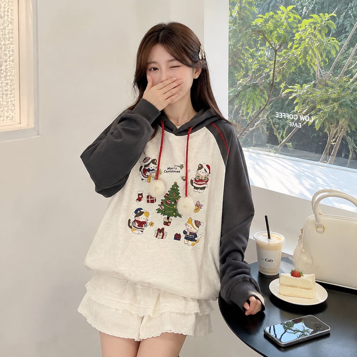 圣诞小猫刺绣显瘦连帽卫衣女