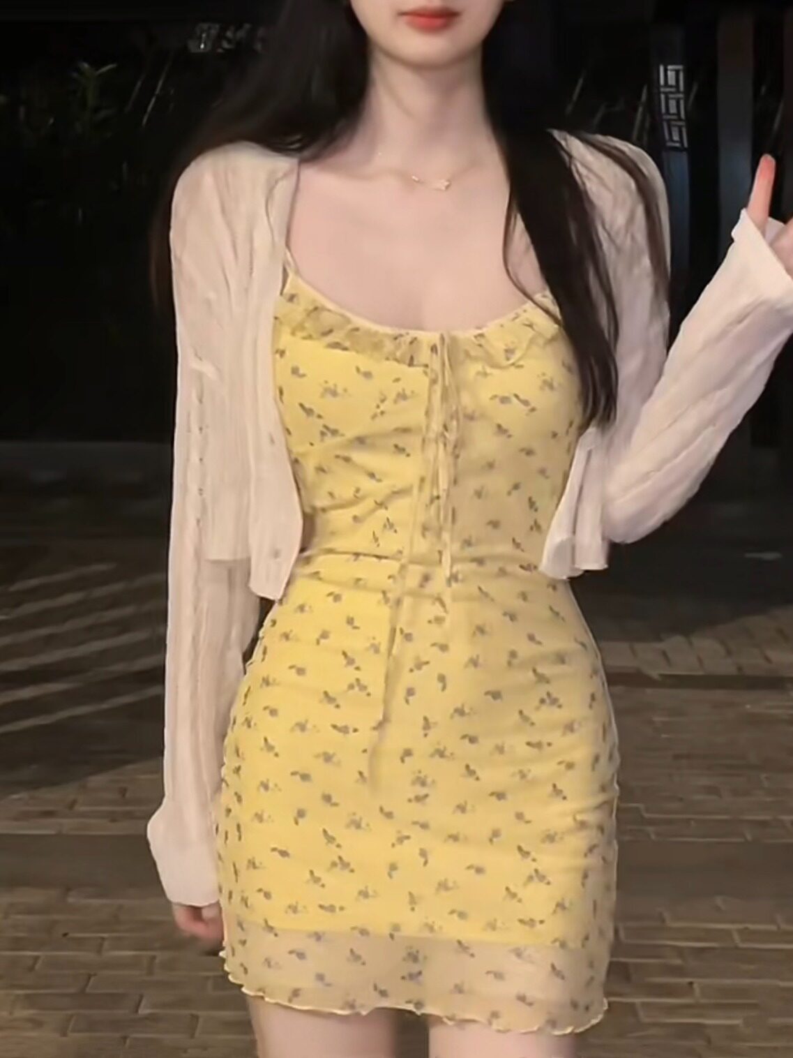 法式纯欲风碎花吊带连衣裙女春夏款2026新款性感修身小清新短裙子