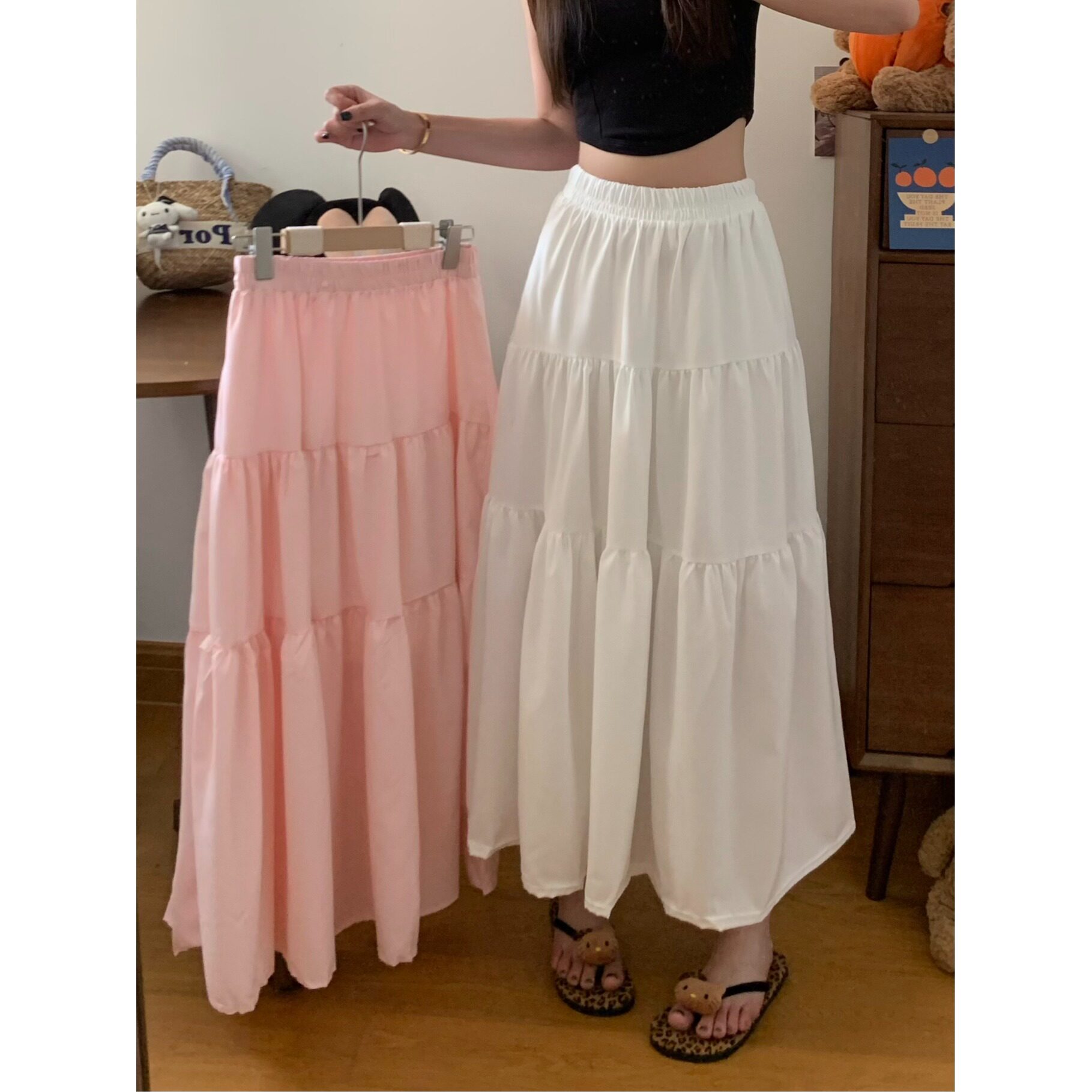 蓝色蛋糕裙女春夏季2026新款高腰a字气质温柔风中长款垂感半身裙