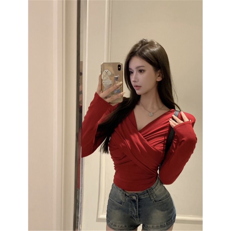 纯欲红色交叉v领上衣女紧身短款设计感褶皱收腰长袖t恤高腰打底衫