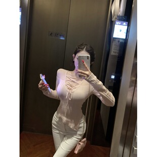 纯欲镂空V领交叉绑带设计针织衫2026秋冬新款法式气质上衣女装潮