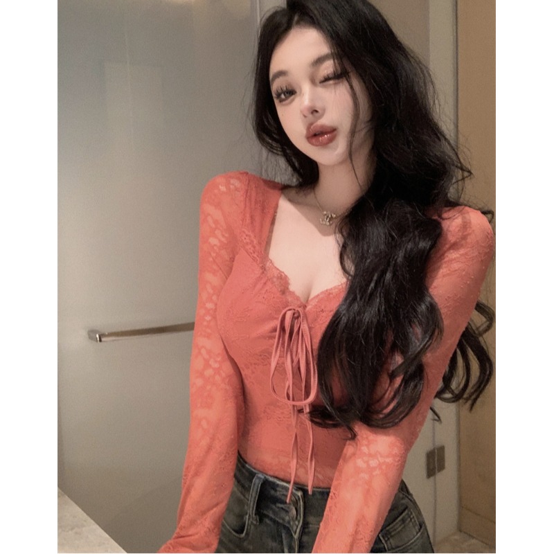 秋冬独特别致甜辣妹V领修身短款蕾丝打底衫女内搭设计感长袖上衣