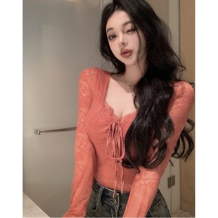 上衣 秋冬独特别致甜辣妹V领修身 短款 蕾丝打底衫 女内搭设计感长袖